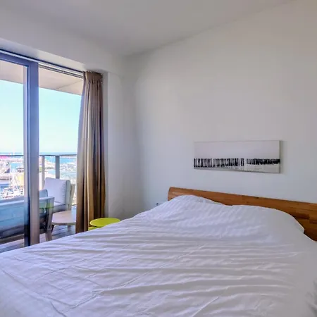 Sky Tower Ii - 7th Floor - Sea View Apartament *