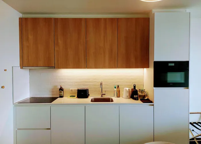 Sky Tower Ii - 7th Floor - Sea View *