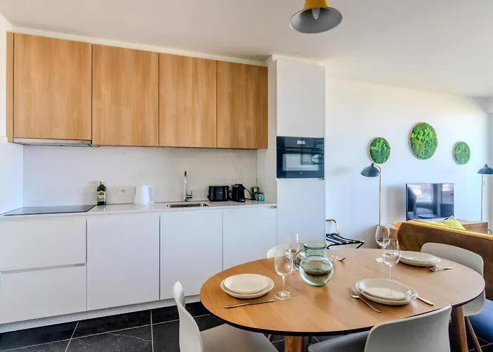 Sky Tower Ii - 7th Floor - Sea View